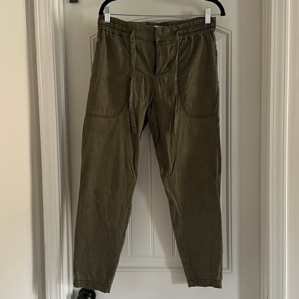 Lou & Grey skinny jogger pant. Size S.